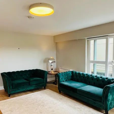 3, Bay Apartment *